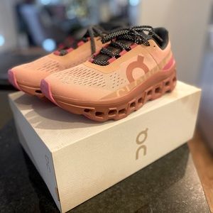 Women's On Cloud Cloudmonster rose/cork color in size 7.5, brand new never worn.